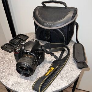 Nikon Black DSLR Camera with Sony Carrying Case